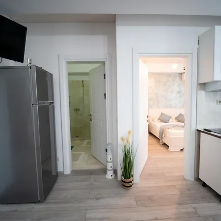 Almar Luxury - Renting & Free Pool Apart Otel Navodari