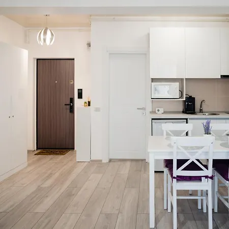 Almar Luxury - Renting & Free Pool * Năvodari