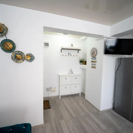 Almar Luxury - Renting & Free Pool アパートホテル