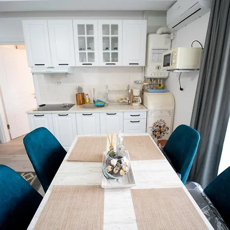 Almar Luxury - Renting & Free Pool