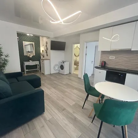 Apart-hotel Almar Luxury - Renting & Free Pool 3*