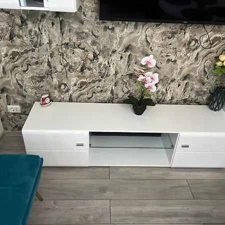 Almar Luxury - Renting & Free Pool 3* Năvodari