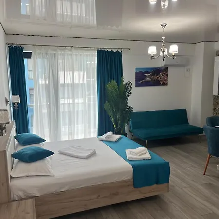 Almar Luxury - Renting & Free Pool 3*