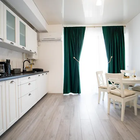 Almar Luxury - Renting & Free Pool アパートホテル ナボダリ