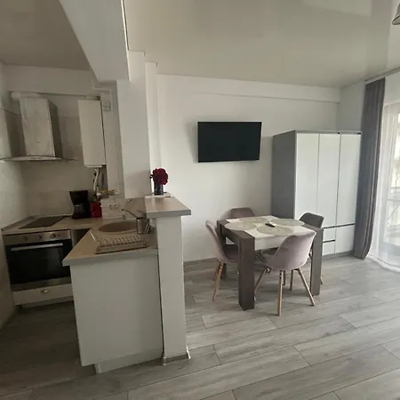 Almar Luxury - Renting & Free Pool Apart-hotel Năvodari