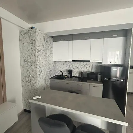 Apart-hotel Almar Luxury - Renting & Free Pool Năvodari