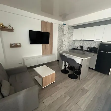 Almar Luxury - Renting & Free Pool