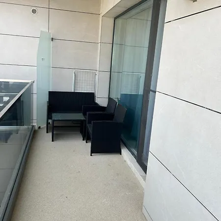 Almar Luxury - Renting & Free Pool アパートホテル 3*